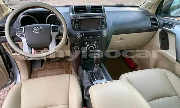 Acheter Occasion Voiture Toyota Prado Blanc à Vientiane, Vientiane Province Acheter Occasion Voiture Toyota Prado Blanc à Vientiane, Vientiane Province
