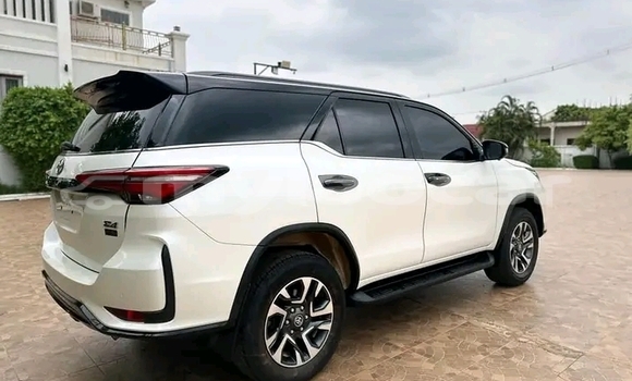 ຊື້ ໃຊ້ແລ້ວ Toyota Fortuner White ລົດ ໃນ Vientiane ໃນ Vientiane Province ຊື້ ໃຊ້ແລ້ວ Toyota Fortuner White ລົດ ໃນ Vientiane ໃນ Vientiane Province