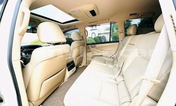 ຊື້ ໃຊ້ແລ້ວ Lexus IS White ລົດ ໃນ Vientiane ໃນ Vientiane Province ຊື້ ໃຊ້ແລ້ວ Lexus IS White ລົດ ໃນ Vientiane ໃນ Vientiane Province