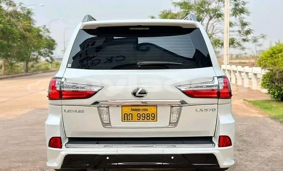 ຊື້ ໃຊ້ແລ້ວ Lexus IS White ລົດ ໃນ Vientiane ໃນ Vientiane Province ຊື້ ໃຊ້ແລ້ວ Lexus IS White ລົດ ໃນ Vientiane ໃນ Vientiane Province