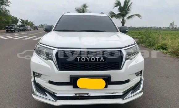 Buy Used Toyota Prado White Car in Vientiane in Vientiane Province Buy Used Toyota Prado White Car in Vientiane in Vientiane Province