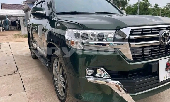 Buy Used Toyota Land Cruiser Black Car in Vientiane in Vientiane Province Buy Used Toyota Land Cruiser Black Car in Vientiane in Vientiane Province