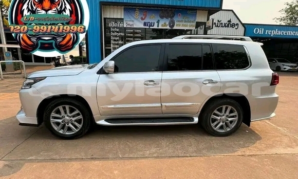 Buy Used Lexus RX 330 Other Car in Vientiane in Vientiane Province Buy Used Lexus RX 330 Other Car in Vientiane in Vientiane Province
