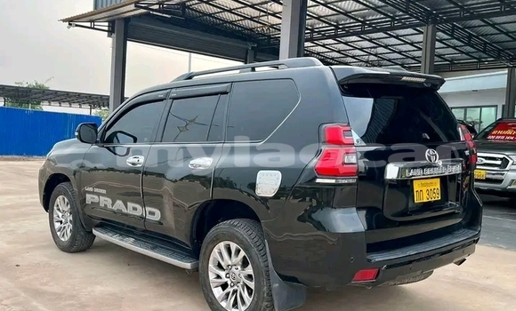 Buy Used Toyota Prado Black Car in Vientiane in Vientiane Province Buy Used Toyota Prado Black Car in Vientiane in Vientiane Province