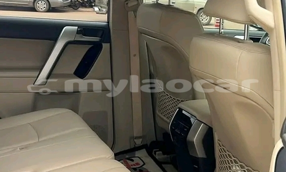 Buy Used Toyota Prado White Car in Vientiane in Vientiane Province Buy Used Toyota Prado White Car in Vientiane in Vientiane Province