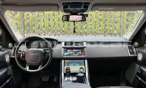 Buy Used Land Rover Range Rover Vogue Black Car in Muang Khong in Champasak Province Buy Used Land Rover Range Rover Vogue Black Car in Muang Khong in Champasak Province