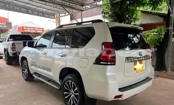 Buy Used Toyota Prado Other Car in Vientiane in Vientiane Province Buy Used Toyota Prado Other Car in Vientiane in Vientiane Province