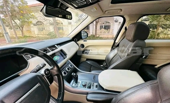 Buy Used Toyota Land Cruiser White Car in Vientiane in Vientiane Province Buy Used Toyota Land Cruiser White Car in Vientiane in Vientiane Province