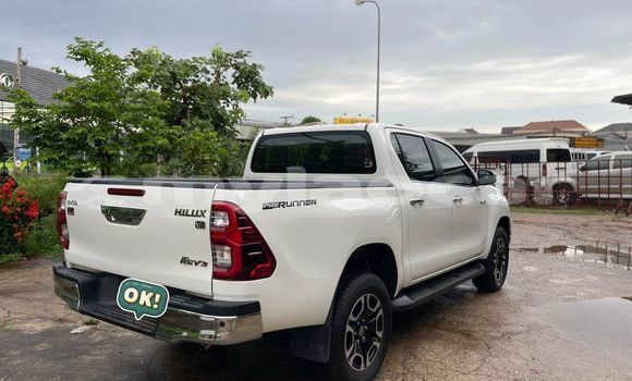 Buy Used Toyota Hilux White Car in Vientiane in Vientiane Province Buy Used Toyota Hilux White Car in Vientiane in Vientiane Province