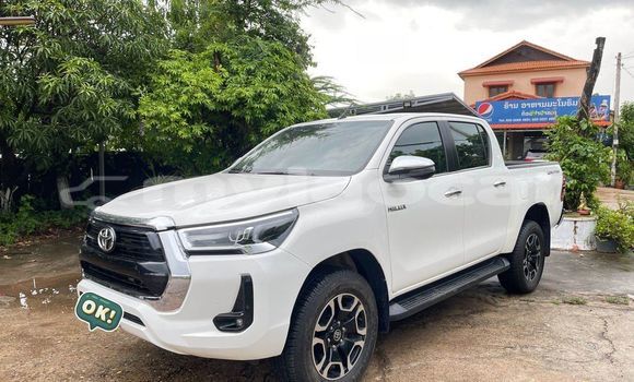 Buy Used Toyota Hilux White Car in Vientiane in Vientiane Province Buy Used Toyota Hilux White Car in Vientiane in Vientiane Province