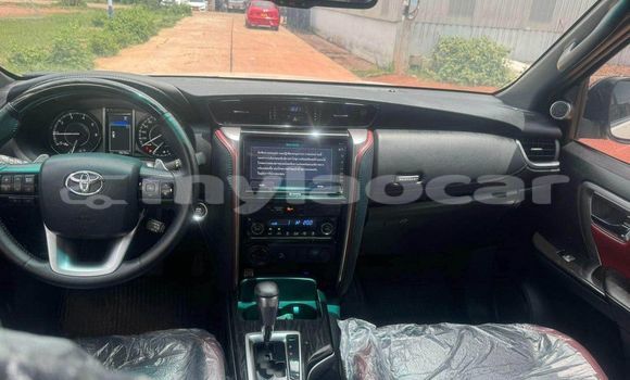 Buy Used Toyota Fortuner White Car in Vientiane in Vientiane Province Buy Used Toyota Fortuner White Car in Vientiane in Vientiane Province