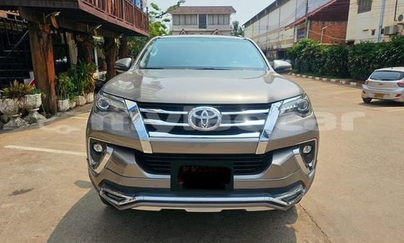 Acheter Occasion Voiture Toyota Fortuner Autre à Ban Houayxay , Bokeo Province Acheter Occasion Voiture Toyota Fortuner Autre à Ban Houayxay , Bokeo Province
