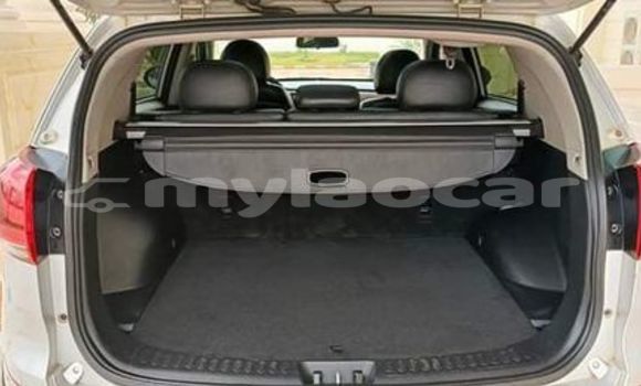 Acheter Occasion Voiture Kia Sportage Rouge à Vientiane, Vientiane Province Acheter Occasion Voiture Kia Sportage Rouge à Vientiane, Vientiane Province