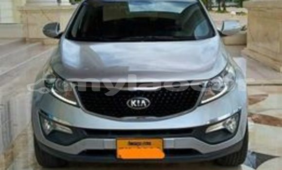 Acheter Occasion Voiture Kia Sportage Rouge à Vientiane, Vientiane Province Acheter Occasion Voiture Kia Sportage Rouge à Vientiane, Vientiane Province