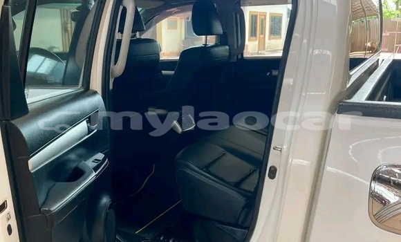 ຊື້ ໃຊ້ແລ້ວ Toyota RAV4 White ລົດ ໃນ Saravan ໃນ Salavan Province ຊື້ ໃຊ້ແລ້ວ Toyota RAV4 White ລົດ ໃນ Saravan ໃນ Salavan Province