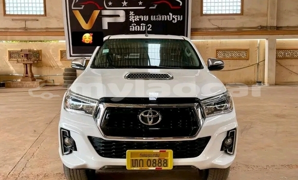 ຊື້ ໃຊ້ແລ້ວ Toyota RAV4 White ລົດ ໃນ Saravan ໃນ Salavan Province ຊື້ ໃຊ້ແລ້ວ Toyota RAV4 White ລົດ ໃນ Saravan ໃນ Salavan Province