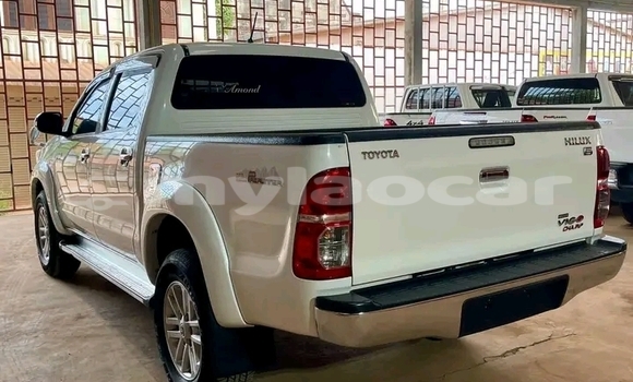 ຊື້ ໃຊ້ແລ້ວ Toyota Hilux White ລົດ ໃນ Huayxay ໃນ Bokeo Province ຊື້ ໃຊ້ແລ້ວ Toyota Hilux White ລົດ ໃນ Huayxay ໃນ Bokeo Province