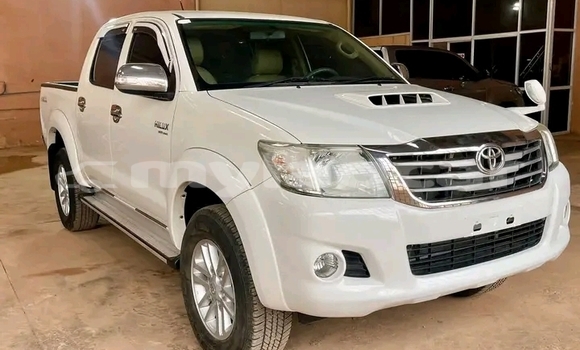 ຊື້ ໃຊ້ແລ້ວ Toyota Hilux White ລົດ ໃນ Huayxay ໃນ Bokeo Province ຊື້ ໃຊ້ແລ້ວ Toyota Hilux White ລົດ ໃນ Huayxay ໃນ Bokeo Province