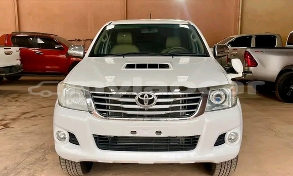 ຊື້ ໃຊ້ແລ້ວ Toyota Hilux White ລົດ ໃນ Huayxay ໃນ Bokeo Province ຊື້ ໃຊ້ແລ້ວ Toyota Hilux White ລົດ ໃນ Huayxay ໃນ Bokeo Province