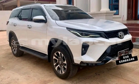 ຊື້ ໃຊ້ແລ້ວ Toyota Fortuner White ລົດ ໃນ Huayxay ໃນ Bokeo Province ຊື້ ໃຊ້ແລ້ວ Toyota Fortuner White ລົດ ໃນ Huayxay ໃນ Bokeo Province