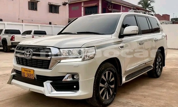 ຊື້ ໃຊ້ແລ້ວ Toyota Land Cruiser White ລົດ ໃນ Import - Dubai ໃນ Attapeu Province ຊື້ ໃຊ້ແລ້ວ Toyota Land Cruiser White ລົດ ໃນ Import - Dubai ໃນ Attapeu Province