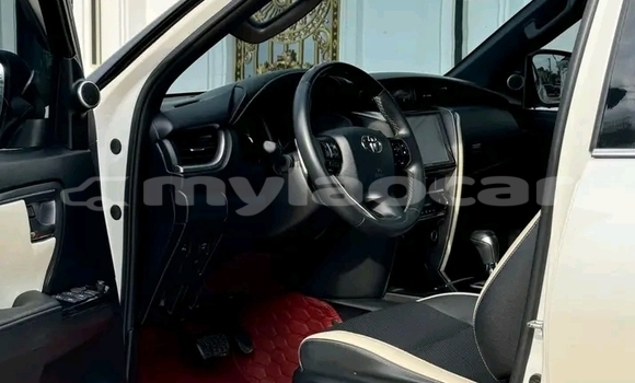 Buy Used Toyota Fortuner White Car in Vientiane in Vientiane Province Buy Used Toyota Fortuner White Car in Vientiane in Vientiane Province