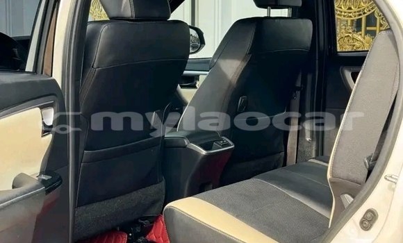 Buy Used Toyota Prado White Car in Vientiane in Vientiane Province Buy Used Toyota Prado White Car in Vientiane in Vientiane Province