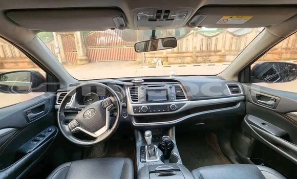 Buy Used Toyota Highlander Black Car in Vientiane in Vientiane Province Buy Used Toyota Highlander Black Car in Vientiane in Vientiane Province