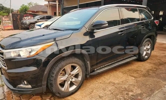 Buy Used Toyota Highlander Black Car in Vientiane in Vientiane Province Buy Used Toyota Highlander Black Car in Vientiane in Vientiane Province
