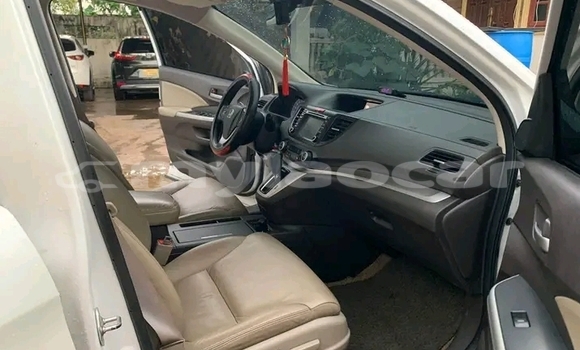 Buy Used Honda CR–V White Car in Huayxay in Bokeo Province Buy Used Honda CR–V White Car in Huayxay in Bokeo Province