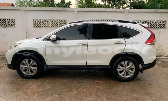 Buy Used Honda CR–V White Car in Huayxay in Bokeo Province Buy Used Honda CR–V White Car in Huayxay in Bokeo Province