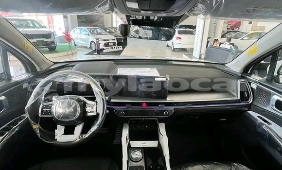 Buy Used Kia Sorento White Car in Vientiane in Vientiane Province Buy Used Kia Sorento White Car in Vientiane in Vientiane Province