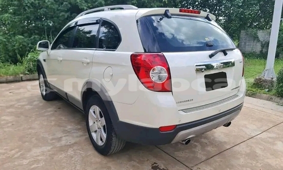 Buy Used Chevrolet Captiva White Car in Vientiane in Vientiane Province Buy Used Chevrolet Captiva White Car in Vientiane in Vientiane Province