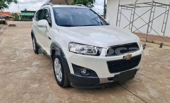 Buy Used Chevrolet Captiva White Car in Vientiane in Vientiane Province Buy Used Chevrolet Captiva White Car in Vientiane in Vientiane Province