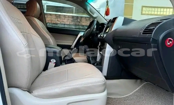 ຊື້ ໃຊ້ແລ້ວ Toyota Prado White ລົດ ໃນ Vientiane ໃນ Vientiane Province ຊື້ ໃຊ້ແລ້ວ Toyota Prado White ລົດ ໃນ Vientiane ໃນ Vientiane Province