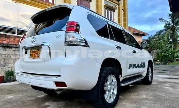 ຊື້ ໃຊ້ແລ້ວ Toyota Prado White ລົດ ໃນ Vientiane ໃນ Vientiane Province ຊື້ ໃຊ້ແລ້ວ Toyota Prado White ລົດ ໃນ Vientiane ໃນ Vientiane Province