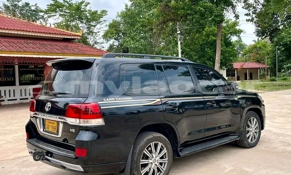 ຊື້ ໃຊ້ແລ້ວ Toyota Land Cruiser Black ລົດ ໃນ Vientiane ໃນ Vientiane Province ຊື້ ໃຊ້ແລ້ວ Toyota Land Cruiser Black ລົດ ໃນ Vientiane ໃນ Vientiane Province