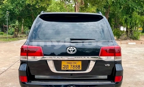 ຊື້ ໃຊ້ແລ້ວ Toyota Land Cruiser Black ລົດ ໃນ Vientiane ໃນ Vientiane Province ຊື້ ໃຊ້ແລ້ວ Toyota Land Cruiser Black ລົດ ໃນ Vientiane ໃນ Vientiane Province