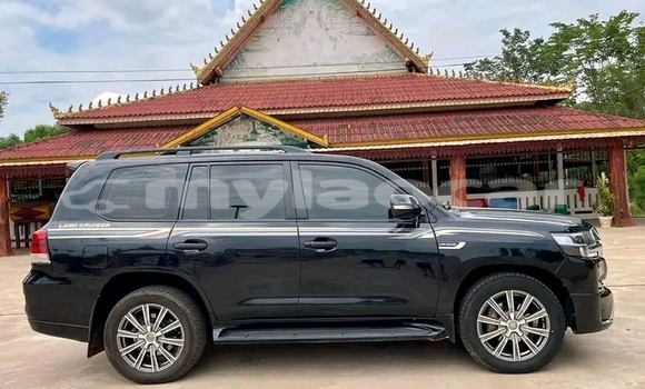 ຊື້ ໃຊ້ແລ້ວ Toyota Land Cruiser Black ລົດ ໃນ Vientiane ໃນ Vientiane Province ຊື້ ໃຊ້ແລ້ວ Toyota Land Cruiser Black ລົດ ໃນ Vientiane ໃນ Vientiane Province