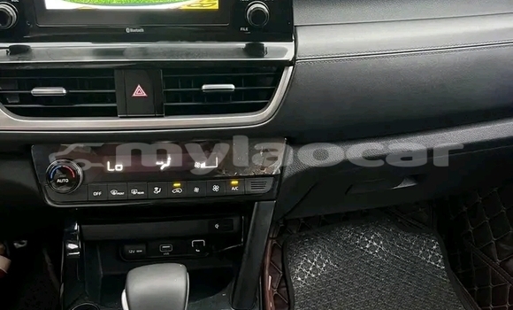 Buy Used Kia Sephia White Car in Vientiane in Vientiane Province Buy Used Kia Sephia White Car in Vientiane in Vientiane Province