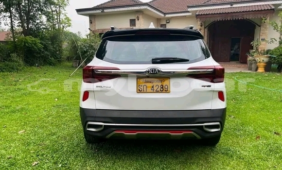 Buy Used Kia Sephia White Car in Vientiane in Vientiane Province Buy Used Kia Sephia White Car in Vientiane in Vientiane Province