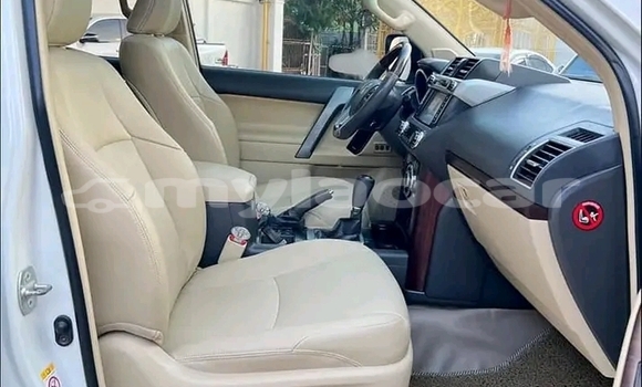 Buy Used Toyota Prado White Car in Vientiane in Vientiane Province Buy Used Toyota Prado White Car in Vientiane in Vientiane Province