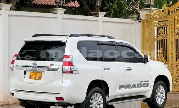 Buy Used Toyota Prado White Car in Vientiane in Vientiane Province Buy Used Toyota Prado White Car in Vientiane in Vientiane Province