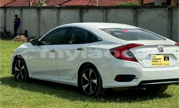 Buy Used Honda Civic White Car in Vientiane in Vientiane Province Buy Used Honda Civic White Car in Vientiane in Vientiane Province