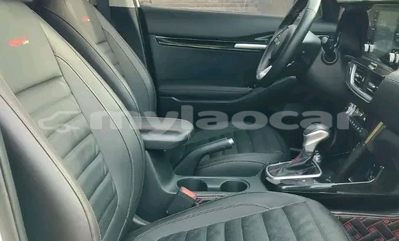 ຊື້ ໃຊ້ແລ້ວ Kia Sportage White ລົດ ໃນ Luang Prabang ໃນ Louangphabang Province ຊື້ ໃຊ້ແລ້ວ Kia Sportage White ລົດ ໃນ Luang Prabang ໃນ Louangphabang Province