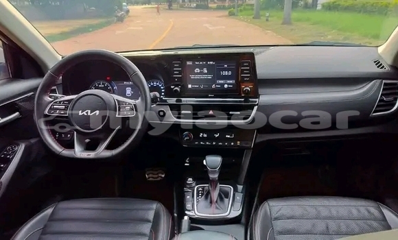 ຊື້ ໃຊ້ແລ້ວ Kia Sportage White ລົດ ໃນ Luang Prabang ໃນ Louangphabang Province ຊື້ ໃຊ້ແລ້ວ Kia Sportage White ລົດ ໃນ Luang Prabang ໃນ Louangphabang Province