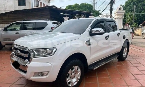 ຊື້ ໃຊ້ແລ້ວ Range Rover Range Rover Other ລົດ ໃນ Luang Prabang ໃນ Louangphabang Province ຊື້ ໃຊ້ແລ້ວ Range Rover Range Rover Other ລົດ ໃນ Luang Prabang ໃນ Louangphabang Province