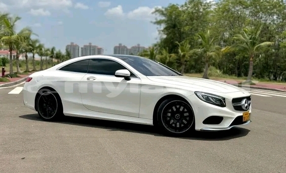 Buy Used Range Rover Evoque White Car in Import - Dubai in Attapeu Province Buy Used Range Rover Evoque White Car in Import - Dubai in Attapeu Province