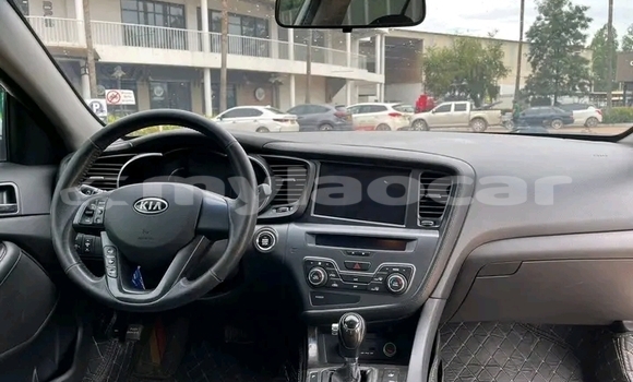 Buy Used Kia K5 White Car in Luang Namtha in Luang Namtha Province Buy Used Kia K5 White Car in Luang Namtha in Luang Namtha Province