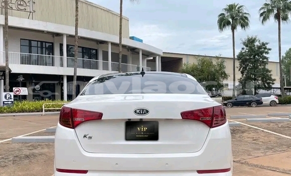 Buy Used Kia K5 White Car in Luang Namtha in Luang Namtha Province Buy Used Kia K5 White Car in Luang Namtha in Luang Namtha Province